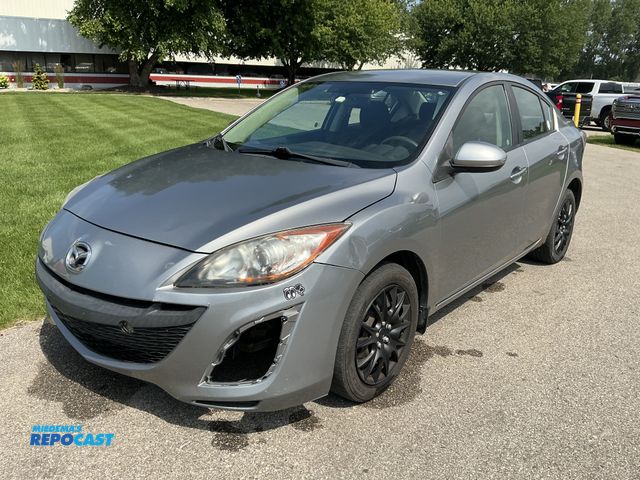 Lot 2-49877 - 2011 Mazda 3 i Sport Sedan FWD