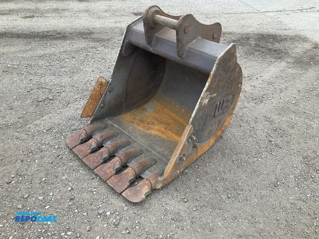 Lot 2-41001 - Werk Brau 30” excavator bucket for a John Deere 85G excavator, six teeth, 2” diameter pins, used