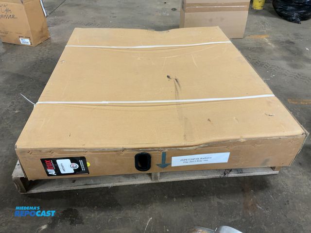 Lot 2-11089 - New Radiator for 2013 Peterbilt 386, Part Number JXPET20PTR