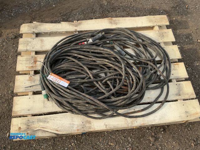 Lot 2-40842 - Skid of assorted used welding leads