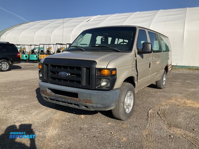 Lot 2-71068 - 2011 Ford ECONOLINE VAN Cargo Van RWD