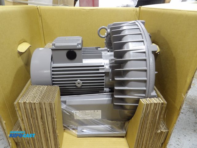 Lot 2-51017 - new fuji electric regenerative blower, 5hp, 60hz, 230-460v ac, 173 CFM, ring compressor, 15.12"D x 1...