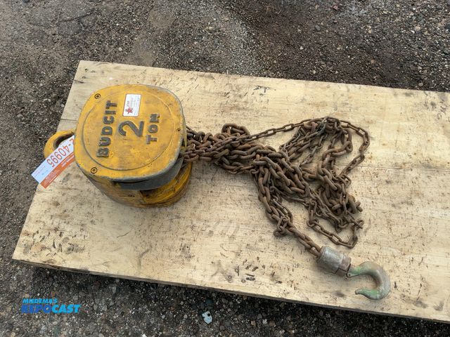 Lot 2-40995 - Budgit 2 Ton Chain Fall Chain Hoist