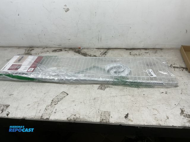 Lot 2-19865 - Closet maid Shelf Kit with Closet Rod, White, 4ft