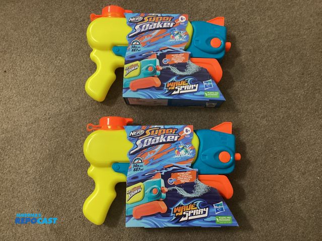 Lot 2-92895 - Two new Nerf Super Soakers. Wave Spray. Holds 30 fluid ounces, pump action. Wild wave soakage.