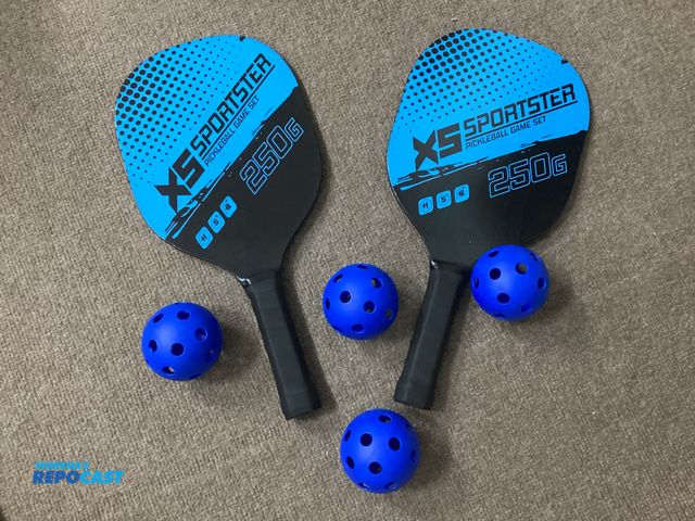 Lot 2-91278 - New Sportster Pickleball set. Includes 2 paddles and four balls in carrying case.