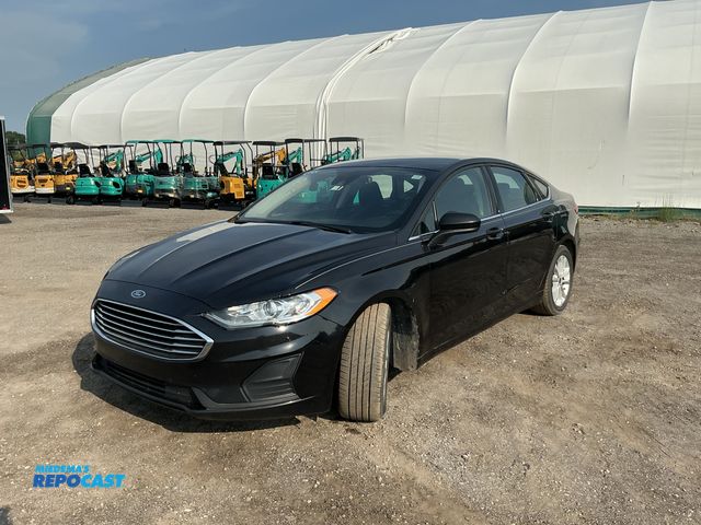 Lot 2-30318 - 2020 Ford Fusion SE Sedan FWD
