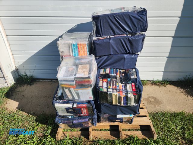 Lot 2-33627 - Lot of approx. (300-500) Audiobooks Book on CD's. Wide variety of authors and genres.