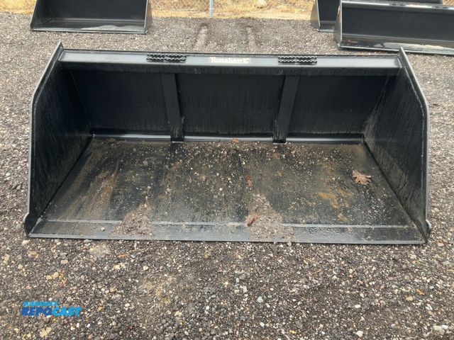 Lot 2-43146 - New Tomahawk 72" Snow/Mulch Bucket Quick Attach