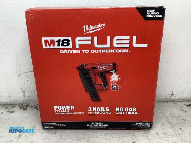 Lot 2-76920 - Milwaukee 2744-20 Cordless Battery Powered 21 framing nailer