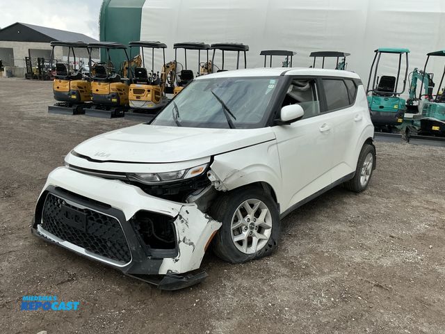 Lot 2-90825 - 2022 Kia Soul LX CVT Hatchback FWD