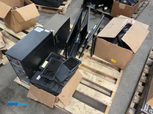 Lot 2-73410 - Including various electronic devices; HP monitors, Samsung tablets and cases, Acer and HP PC boxes.