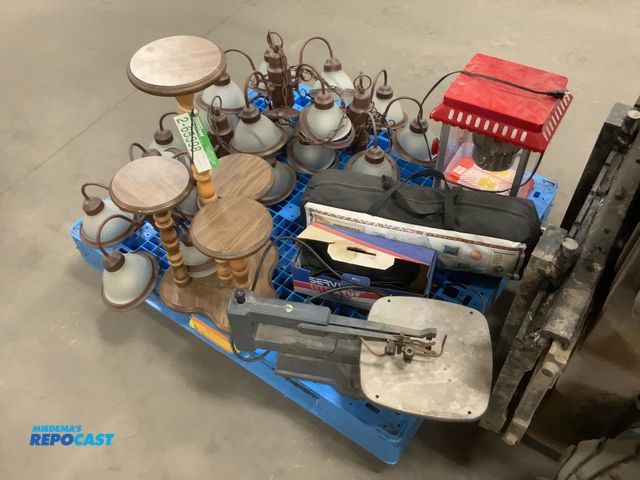 Lot 2-65398 - Assorted lot of Items!