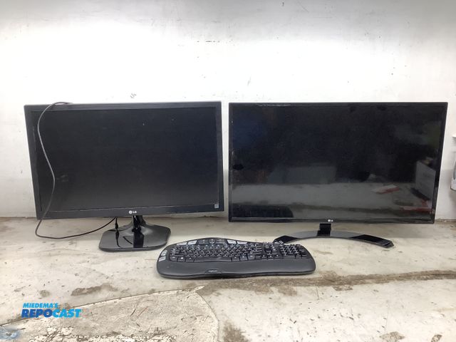 Lot 2-75779 - (2) Computer Monitors - (1) 32" screen &amp; (1) 28" screen-has cordless/wireless key/board