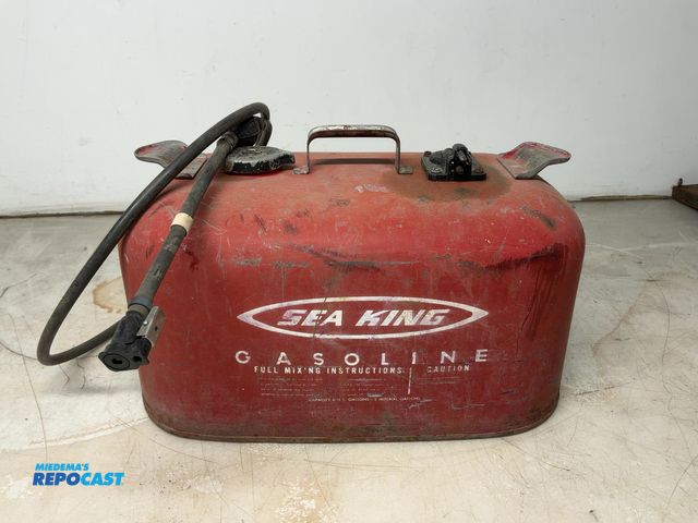 Lot 2-67522 - vintage Johnson Sea King outboard motor gasoline tank with hose, 6gal. capacity tank, complete sea k...