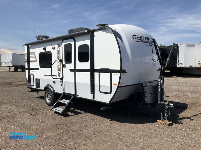 Lot 2-34325 - 2018 GEO PRO G19FD Camper Travel Trailer