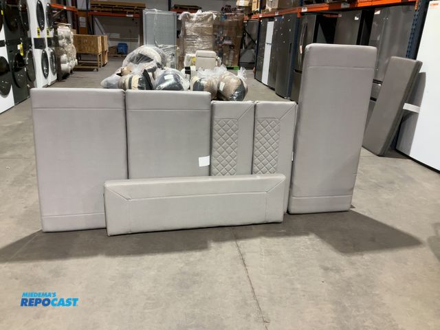 Lot 2-16623 - Set of 6 RV Dining Couch Cushions