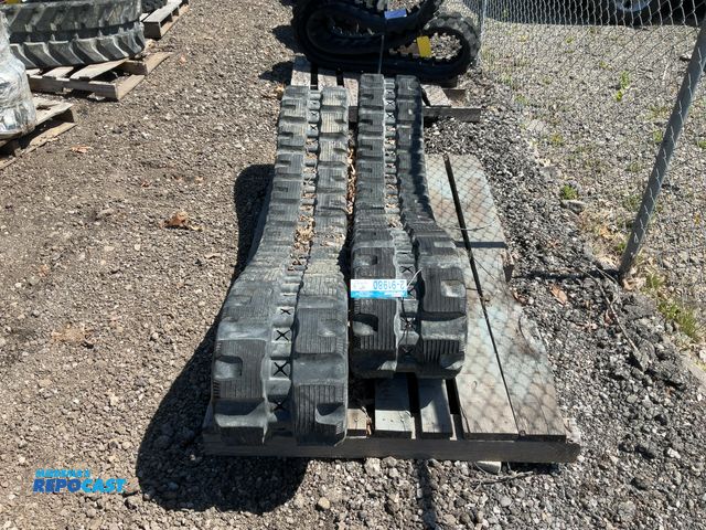Lot 2-91980 - Set of (2) Rubber Skid Steer Tracks 320 x 86 x 52 Skid Steer
