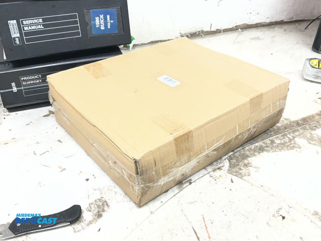 Lot 2-92012 - Lot of (1) mini bookshelf.