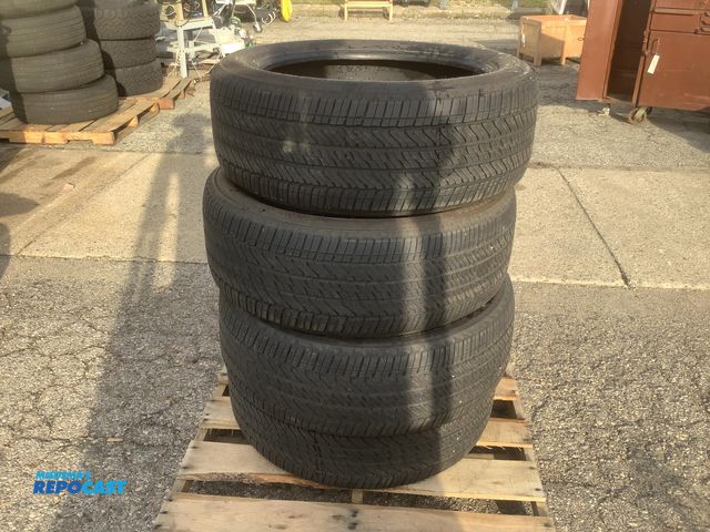 Lot 2-75502 - 4 Bridge Stone B 275/50R22 111H M+S tubeless radial tires