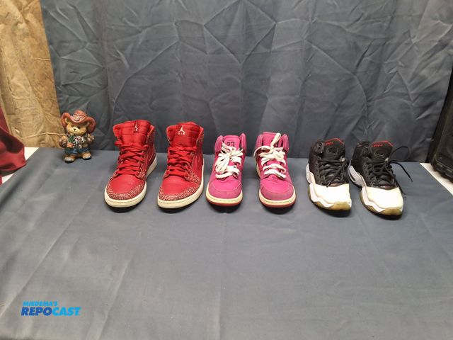 Lot 2-96021 - (1) NIKE AIR JORDON 1 HIGH RE ELEPHANT SIZE 12, (1) NIKE AIR JORDON 23 SIZE 9 YOUTH, (1) JORDON B LO...