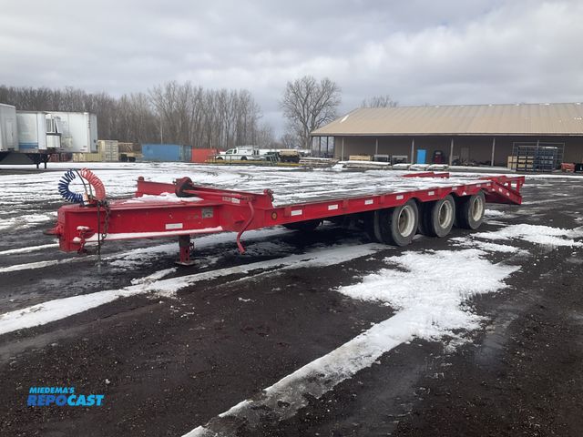 Lot 2-42424 - 1999 Brooks Brothers 25’ Tri-Axle Tag Trailer