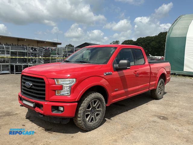 Lot 2-30505 - 2015 Ford F-150 XLT SuperCab 6.5-ft. Bed 4WD SuperCrew Standard Box Pickup Truck 4x4