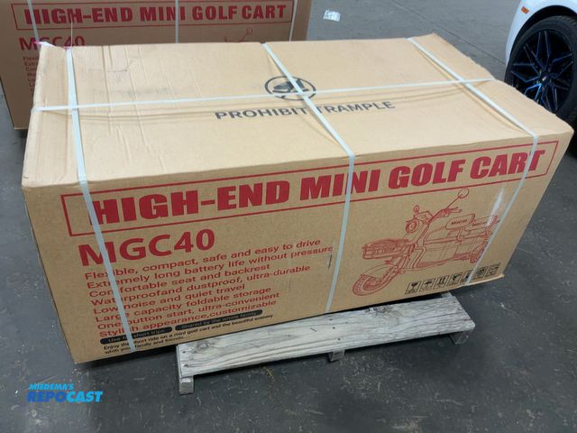 Lot 2-21751 - New SDLANCH MGC40 3-Wheel Mini Electric Golf Cart / Scooter, 60 Volt, Three Speed, 2-Passenger, Pneu...