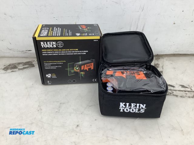 Lot 2-63335 - (1) klein tools green compact cross line laser level with plumb