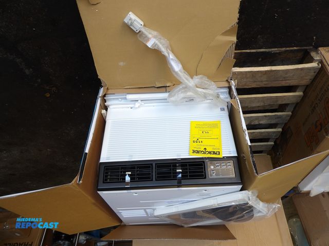 Lot 2-51075 - new friedrich window air conditioner, 00-1,00 sq.ft. coverage area, 18,000btuH. 230v ac, 3 speeds, W...