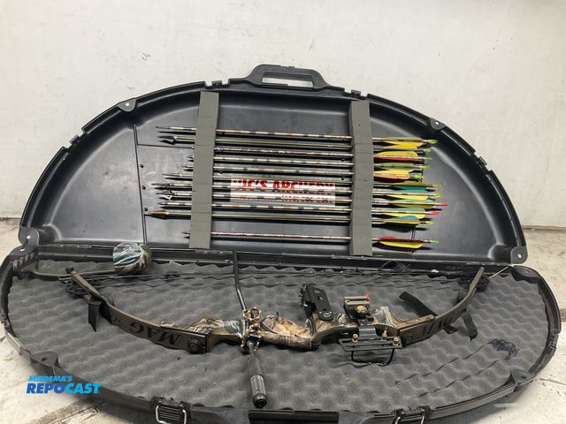 Lot 2-33629 - Cobra M-500 compound bow