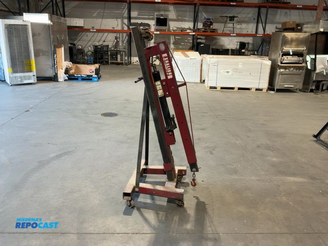Lot 2-15326 - Excalibur 3-Ton Hydraulic Engine Hoist