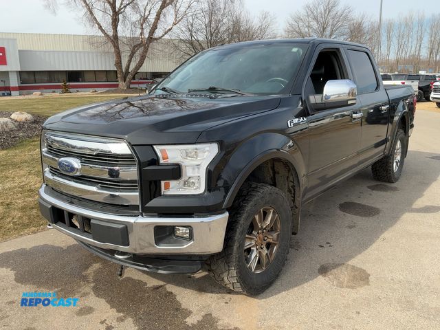 Lot 2-43570 - 2016 Ford F-150 Crew Cab Short Box Pickup Truck 4x4