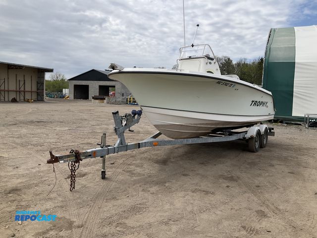 Lot 2-90056 - 2008 Trophy Pro 2103CC 21’ Boat