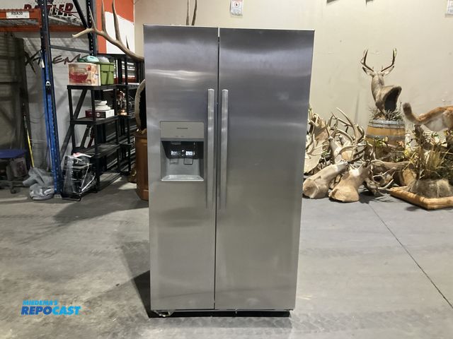 Lot 2-46418 - Scratch & Dent Frigidaire FRSS2623ASN Refrigerator/Freezer