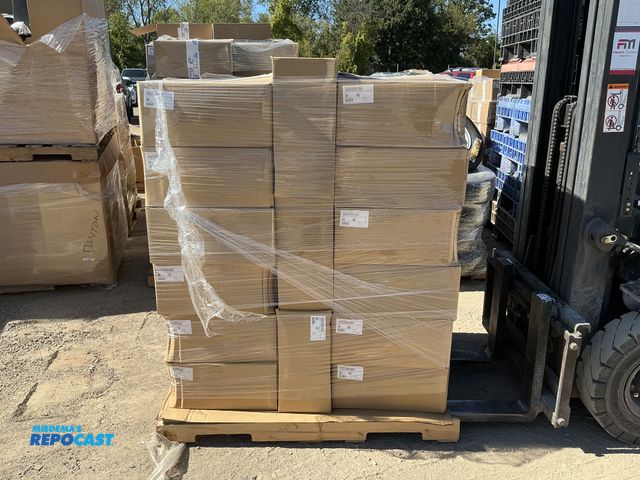 Lot 2-67072 - Skid lot of multiple boxes of Alumacraft Boat live well hose kits for Dominator 175 CS &amp; Sport P...