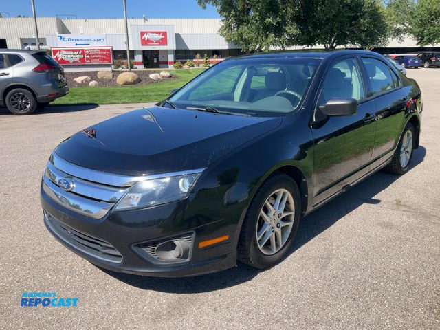 Lot 2-45099 - 2012 Ford Fusion Sedan FWD
