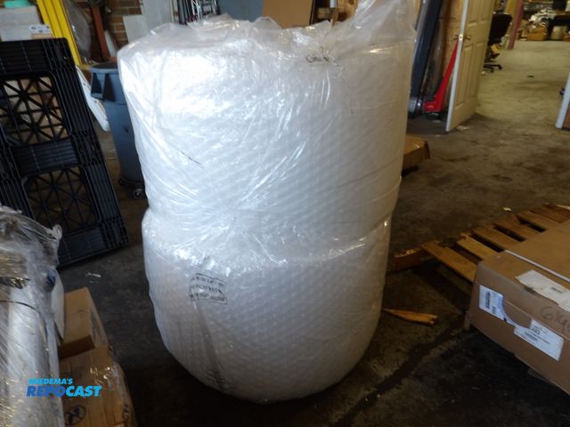 Lot 2-51032 - lot of 2 bubble wrap rolls, 24"Wx250' each, 1/2" bubble, #5VeL3