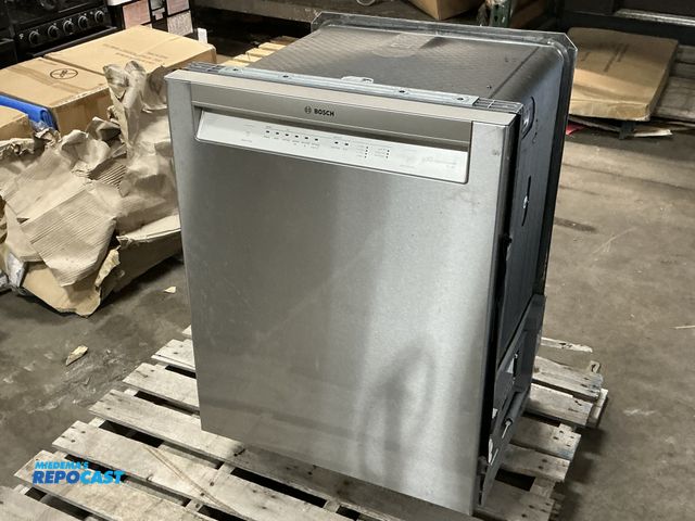 Lot 2-33680 - Bosch Home connect Dishwasher