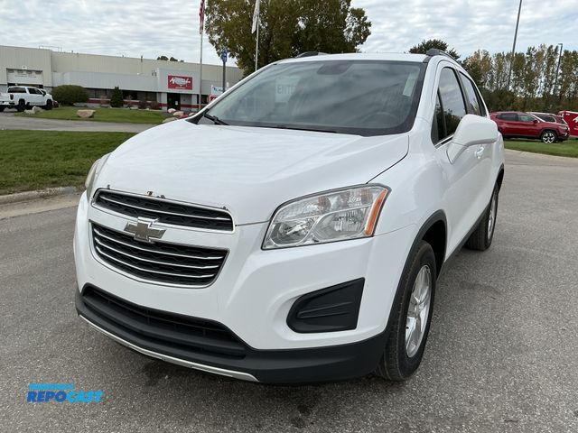 Lot 2-67216 - 2016 Chevrolet Trax LT SUV AWD