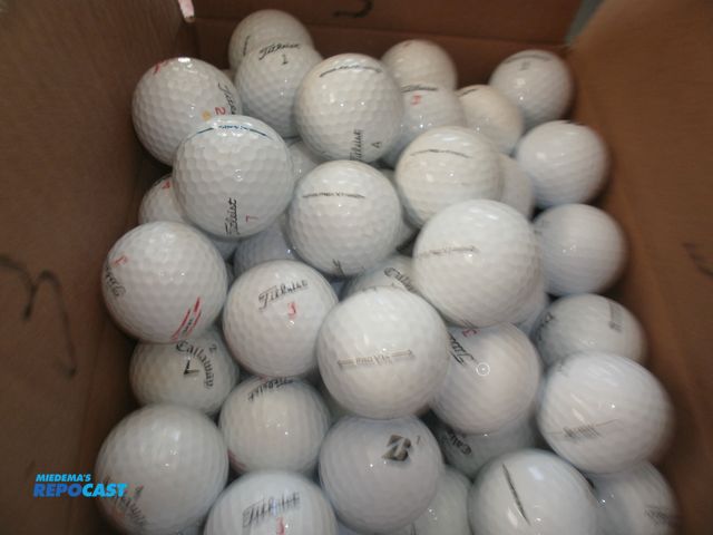 Lot 2-75411 - 100+ gold balls including Prov1, Prov1X, Callaway, Titleist, Bridgestone, Kirkland, Nike, Taylor Mad...