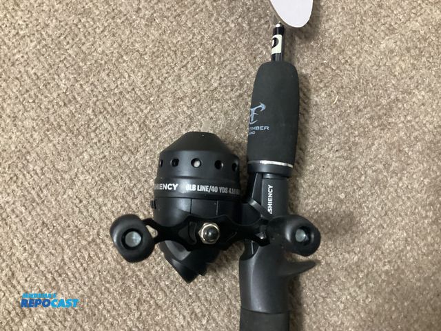 Lot 2-19008 - New New PROFISHIENCY Dock rod and reel fishing Combo. 34 inch fiberglass rod, micro reel 4.1:1gear r...