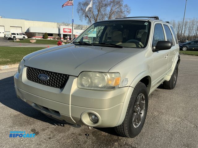 Lot 2-25834 - 2005 Ford Escape Limited SUV 4x4