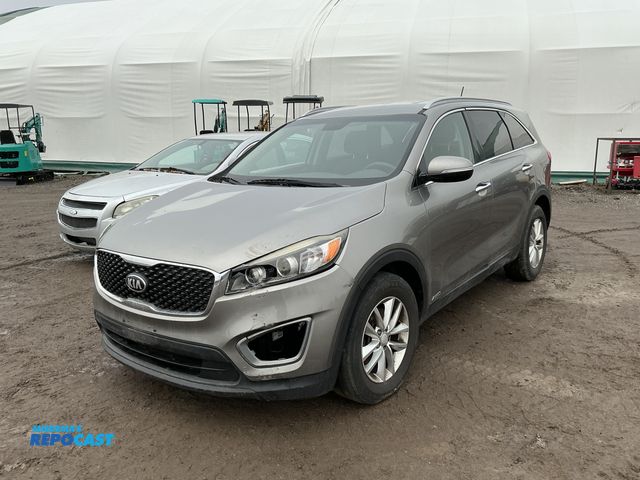 Lot 2-70004 - 2016 Kia Sorento LX AWD SUV AWD