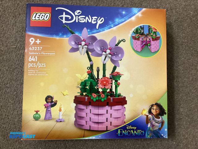 Lot 2-91250 - New LEGO Disney ENCANTO Lego set. Isabela’s Flowerpot. 641 pieces.