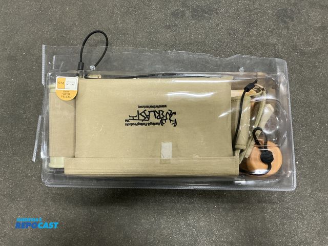 Lot 2-32604 - lot of 2 fishing pouches