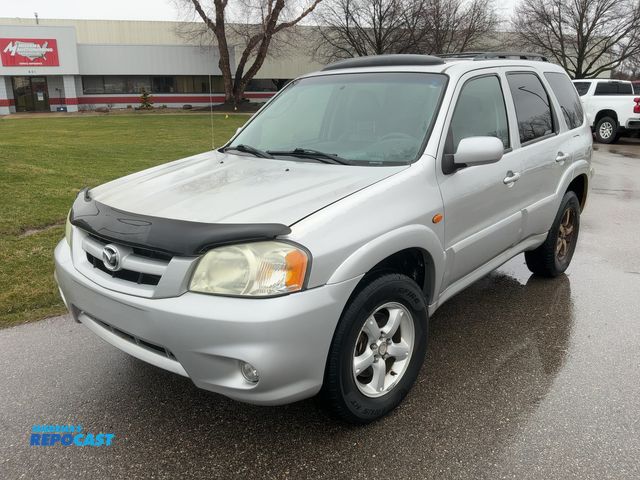 Lot 2-43503 - 2005 Mazda Tribute s SUV 4x4