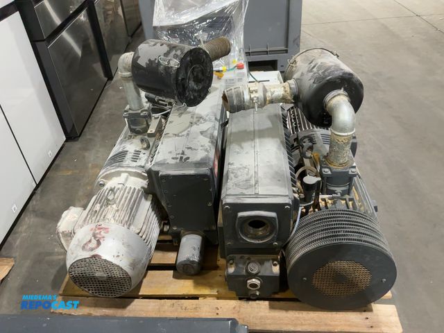 Lot 2-67149 - 2 Busch Vacuum Pumps