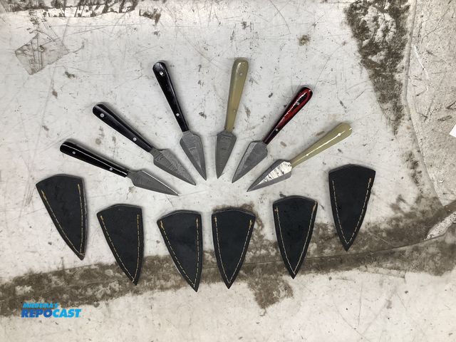 Lot 2-74553 - 6 Damascus hunting knives with leather sheath