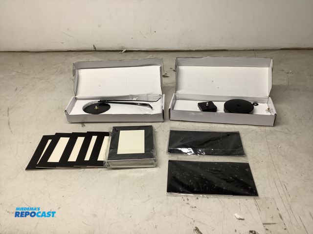 Lot 2-93665 - Saratte 3D large family collage photo DIY wall clock with 5” photo frames